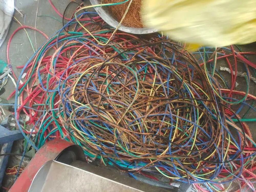 又是他！海宁警员上次扔饭碗，这次弃咖啡……