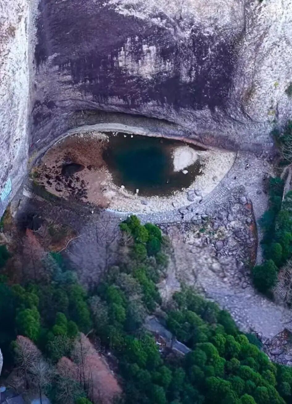 浙江一景区惊现奇观！导游：23年首次遇到