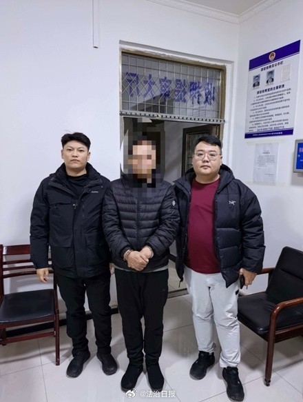 男子与朋友饮酒发生争执将其杀害 辽宁公安抓获潜逃28年杀人凶手 男子与朋友饮酒发生争执将其杀害 辽宁公安抓获潜逃28年杀人凶手