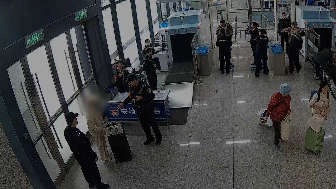 女子携带2枚子弹进入南宁东站!其中1枚仍具击发可能性 女子携带2枚子弹进入南宁东站!其中1枚仍具击发可能性