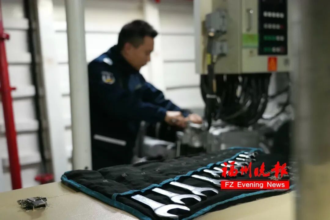 舰艇“心脏”守护者!福州海警吴万忠,有绝活! 舰艇“心脏”守护者!福州海警吴万忠,有绝活!