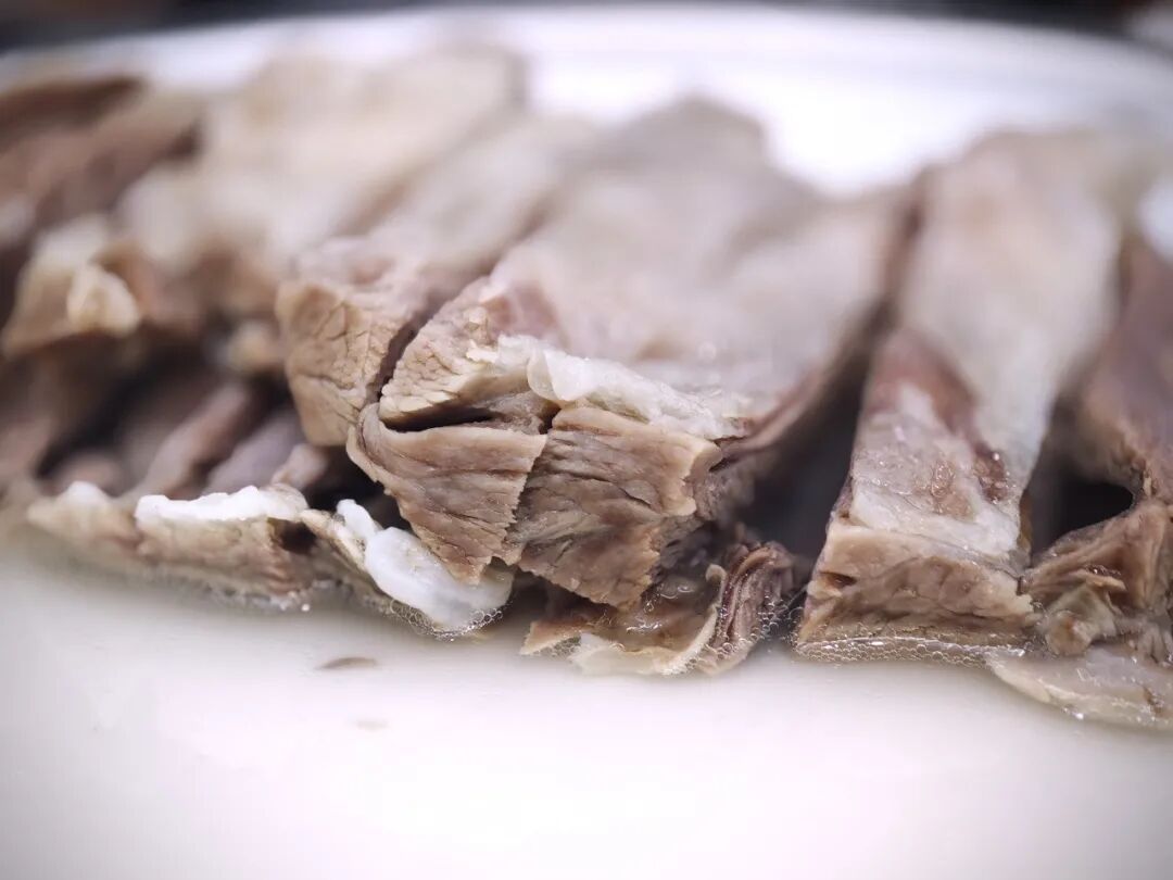 吃素的人更长寿？大错特错！研究证实：会吃肉的老人更长寿