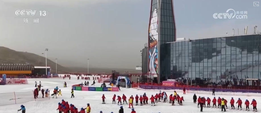 “服务上新+业态升级”推升“冷资源”热力 以雪为“媒”带旺周边产业激活消费新动能