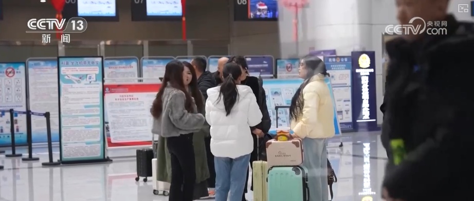 “服务上新+业态升级”推升“冷资源”热力 以雪为“媒”带旺周边产业激活消费新动能