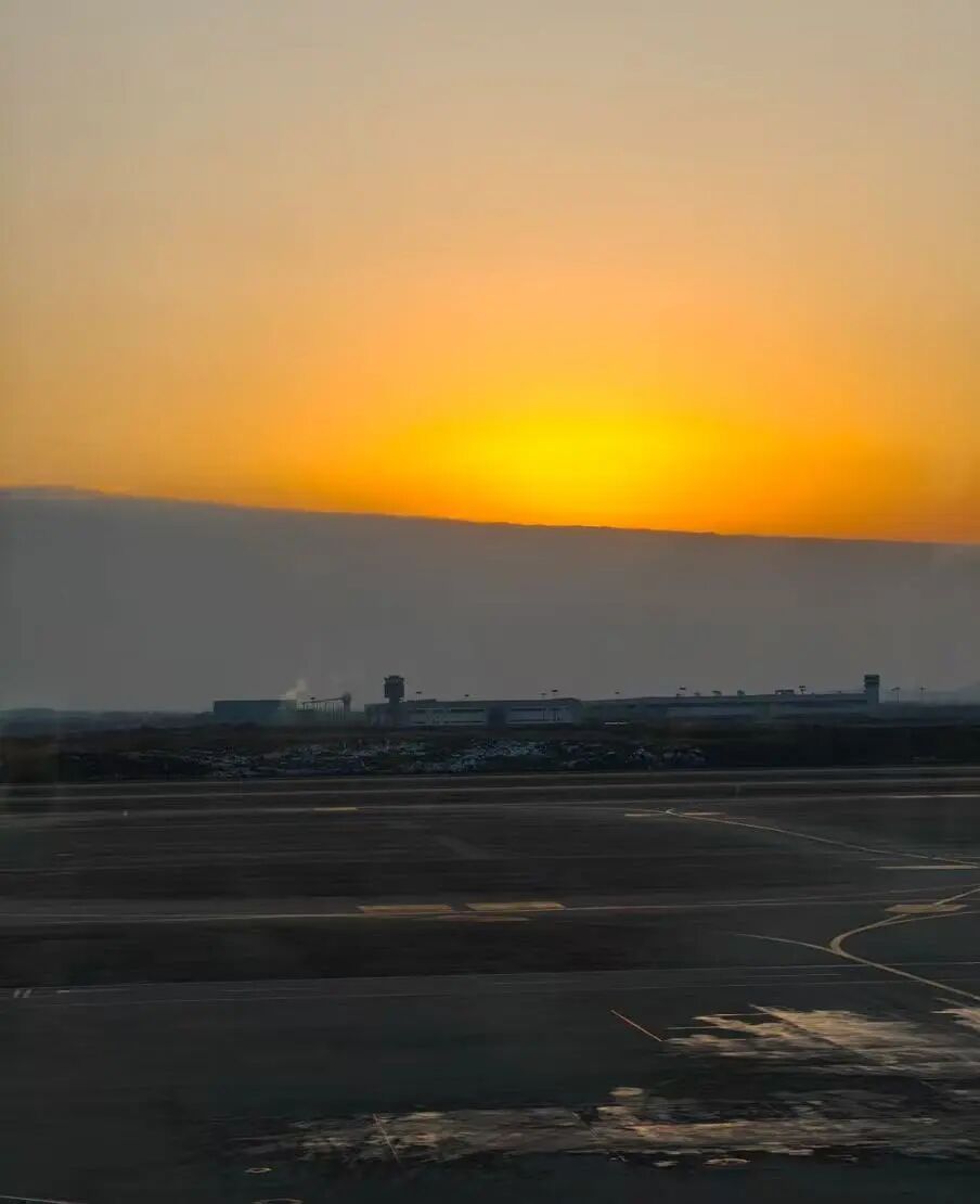 罕见！南京天空刷屏！很多人拍到了