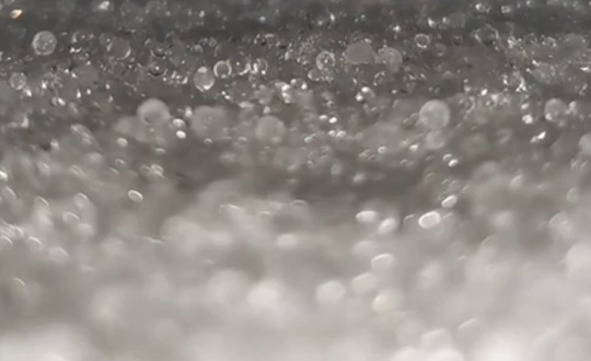 天上为啥会下“跳跳糖”? 天上为啥会下“跳跳糖”?