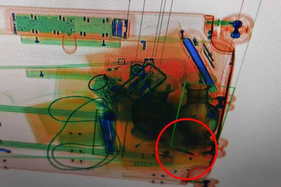 仍具击发可能！女子携带2枚子弹进入南宁东站被当场查获