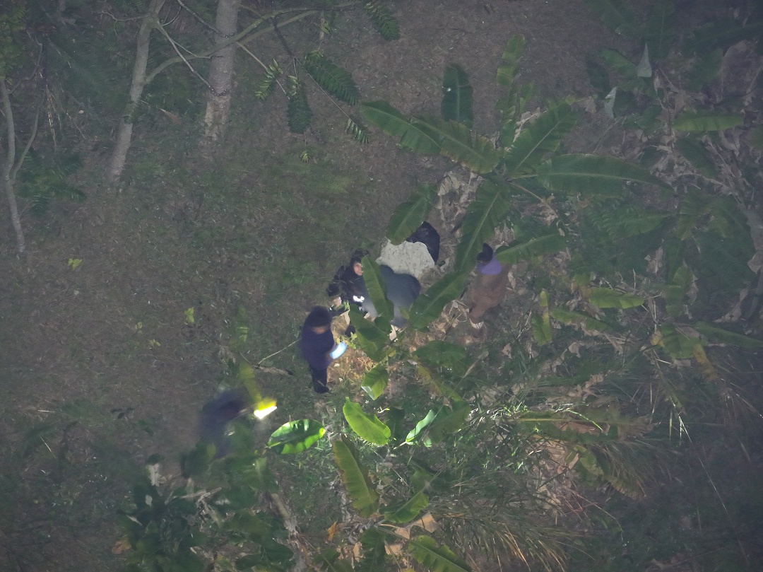 老人寒夜失联，无人机搜寻锁定生命信号