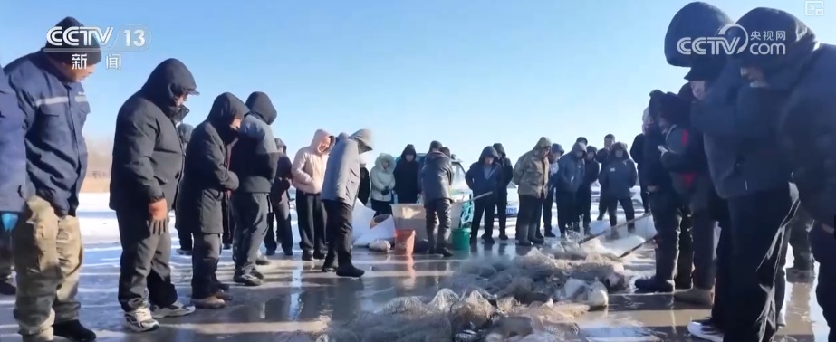 “服务上新+业态升级”推升“冷资源”热力 以雪为“媒”带旺周边产业激活消费新动能