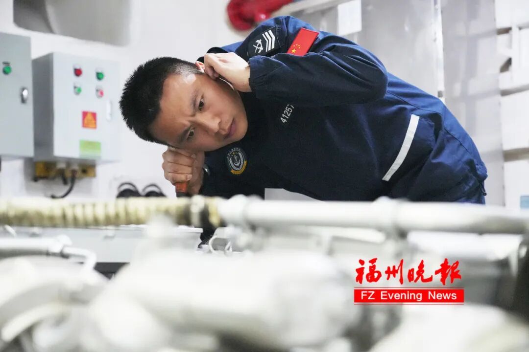 舰艇“心脏”守护者!福州海警吴万忠,有绝活! 舰艇“心脏”守护者!福州海警吴万忠,有绝活!