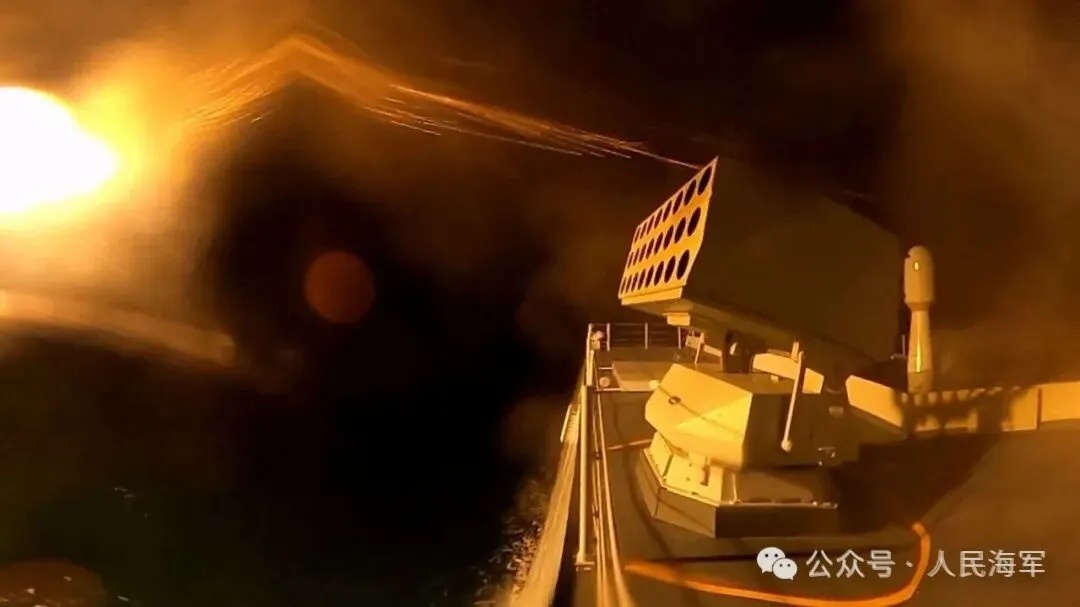 漯河舰,入列一周年! 漯河舰,入列一周年!