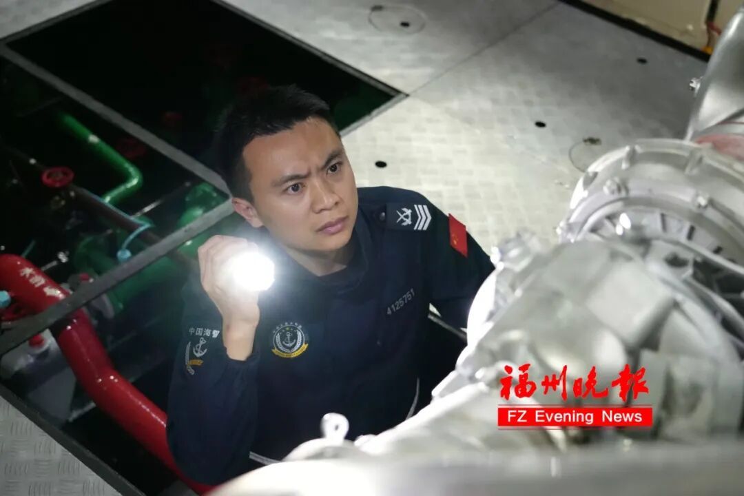 舰艇“心脏”守护者!福州海警吴万忠,有绝活! 舰艇“心脏”守护者!福州海警吴万忠,有绝活!