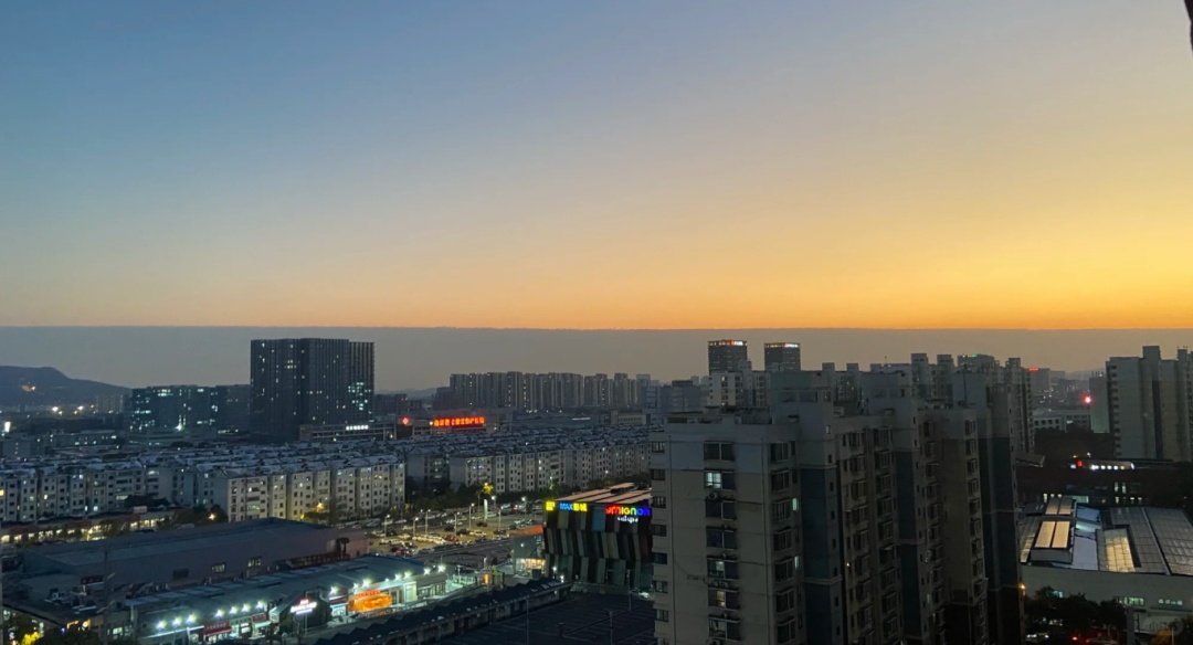 罕见！南京天空刷屏！很多人拍到了