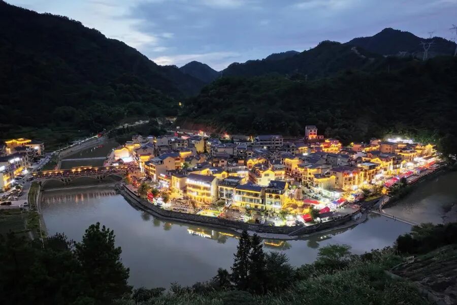 从“生态伤疤”到“仙侠世界”，这里的乡村为何火遍全球？