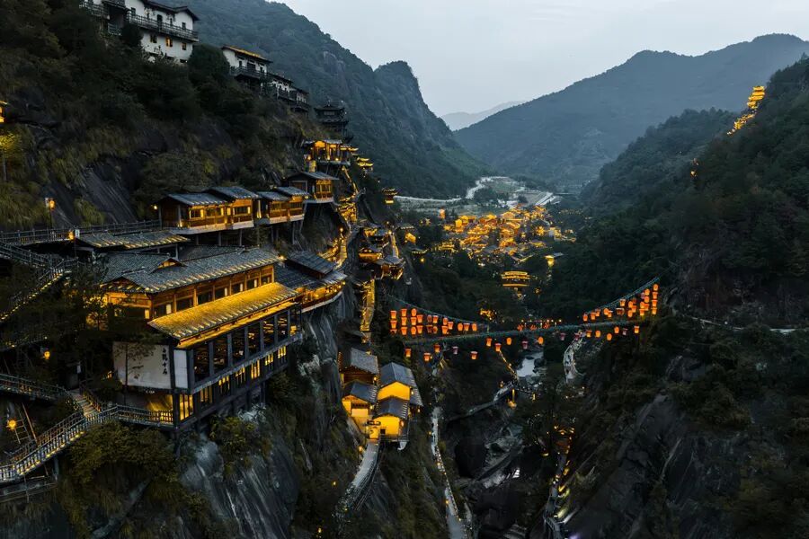 从“生态伤疤”到“仙侠世界”，这里的乡村为何火遍全球？