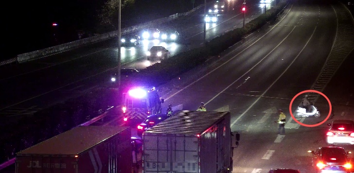 吓飞！深圳一电动车上高速逆行，骑行者：“导航导错了路线”