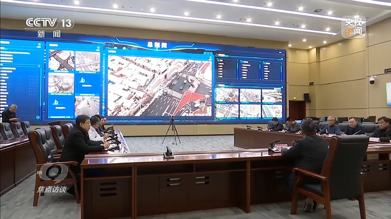 寒潮“速冻”全国 他们一直坚守在保供保畅一线