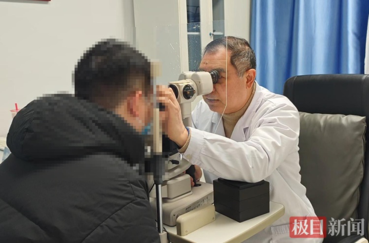 14岁男孩猛摔一跤,竟然视网膜脱离!24小时内必须就医 14岁男孩猛摔一跤,竟然视网膜脱离!24小时内必须就医