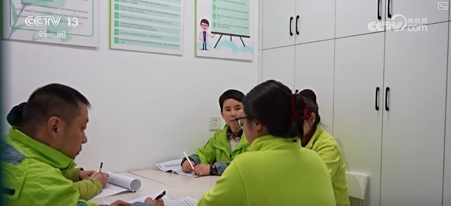 惠民、优质享老托起民生“温度” 养老服务消费补贴怎么领？如何用？梳理↓