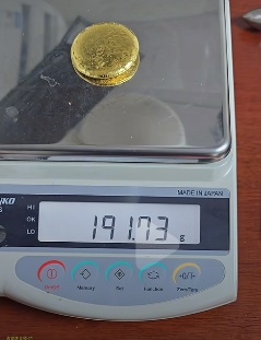 “男子用SIM卡炼出191克黄金”冲上热搜，当事人最新回应