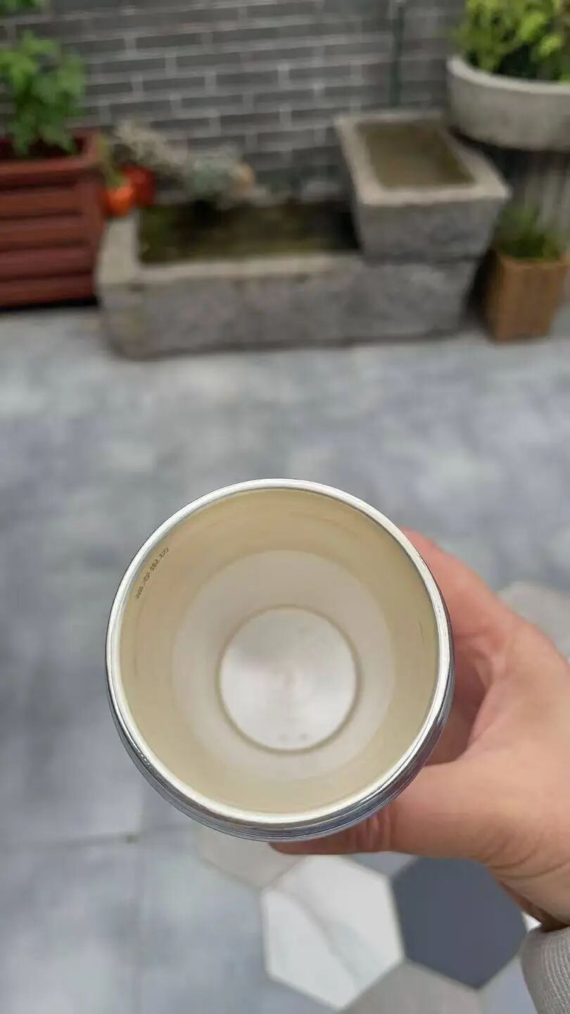 3年前买钻戒送的足银保温杯赠品，如今身价“反超”钻戒！网友：我家好像有同款