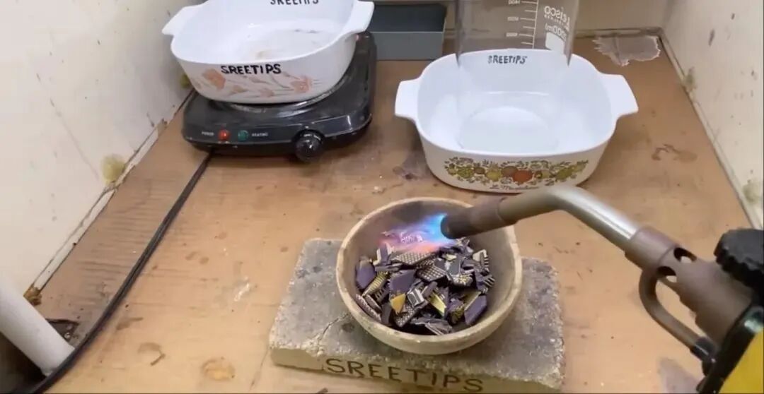 “男子用SIM卡炼出191克黄金”冲上热搜，当事人最新回应