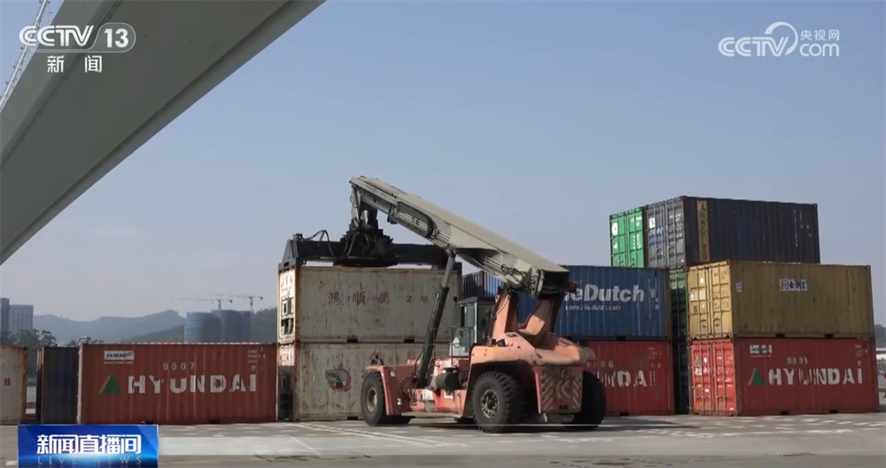 海峡两岸货物往来需求持续攀升 民生货品实现“夕发朝至”双向运输