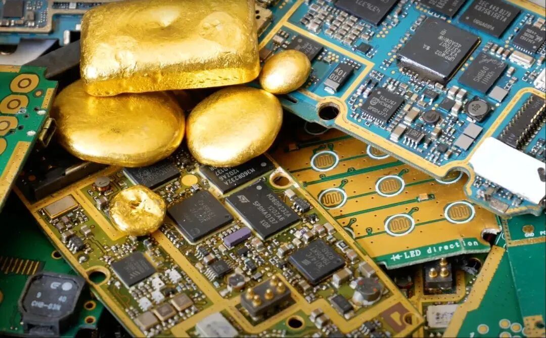 “男子用SIM卡炼出191克黄金”冲上热搜，当事人最新回应