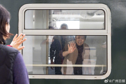 广州站全面进入高铁时代