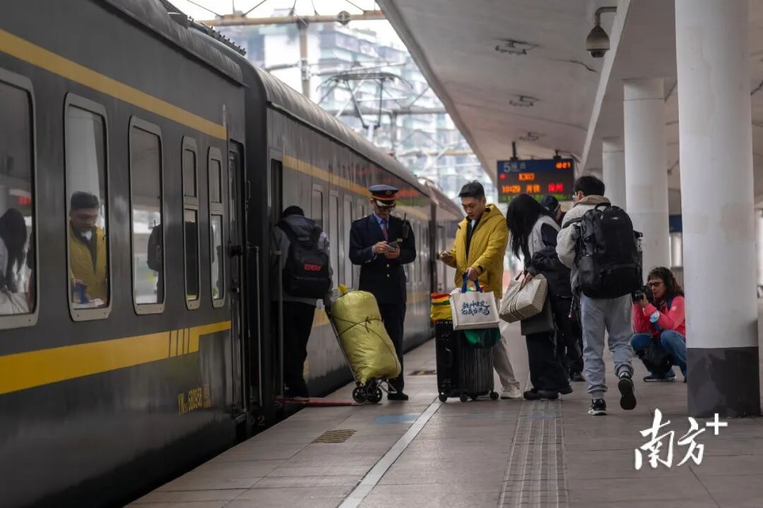 再见，绿皮车！广州火车站驶入高铁时代