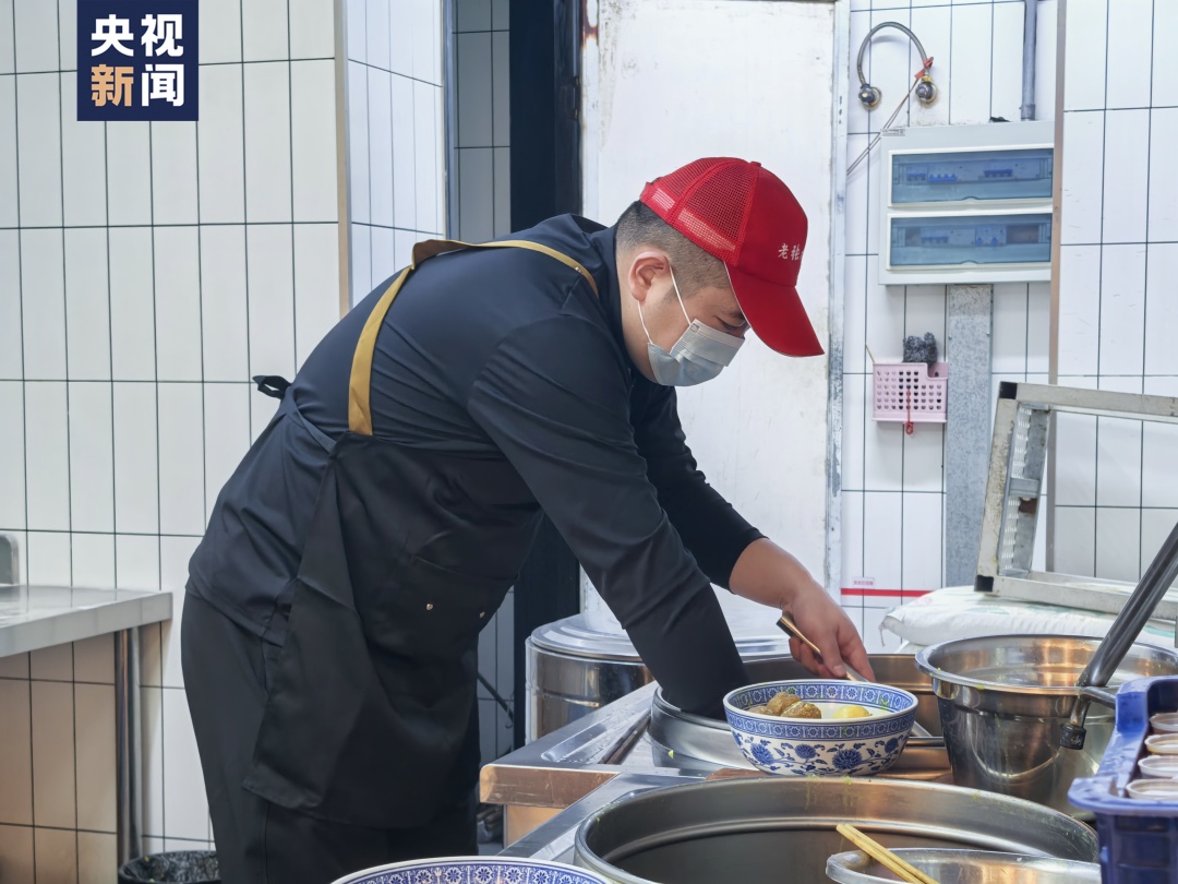 “当你遇到困难时，可免费吃一碗热腾腾的面”