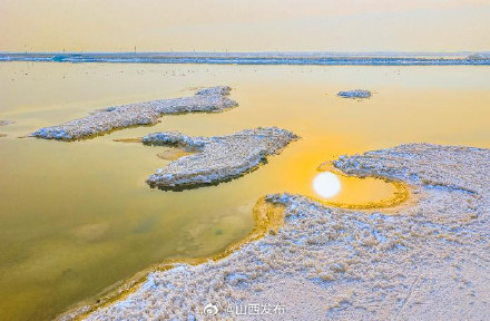冬日限定 盐湖“硝花”绽放