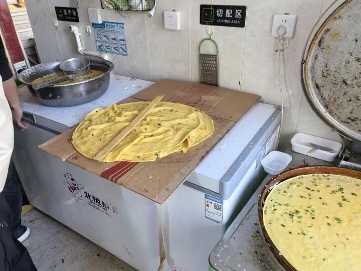 郑州外卖小哥随手拍,线索核实后将奖励50元! 郑州外卖小哥随手拍,线索核实后将奖励50元!