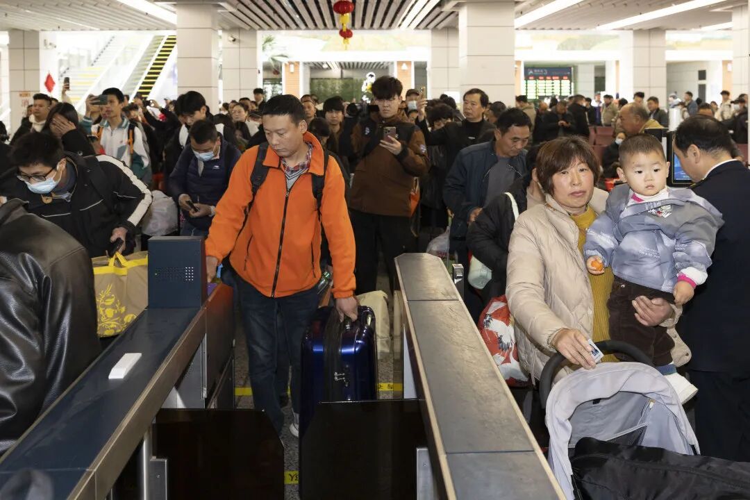 就在今天，正式告别！不少广州街坊一早去打卡