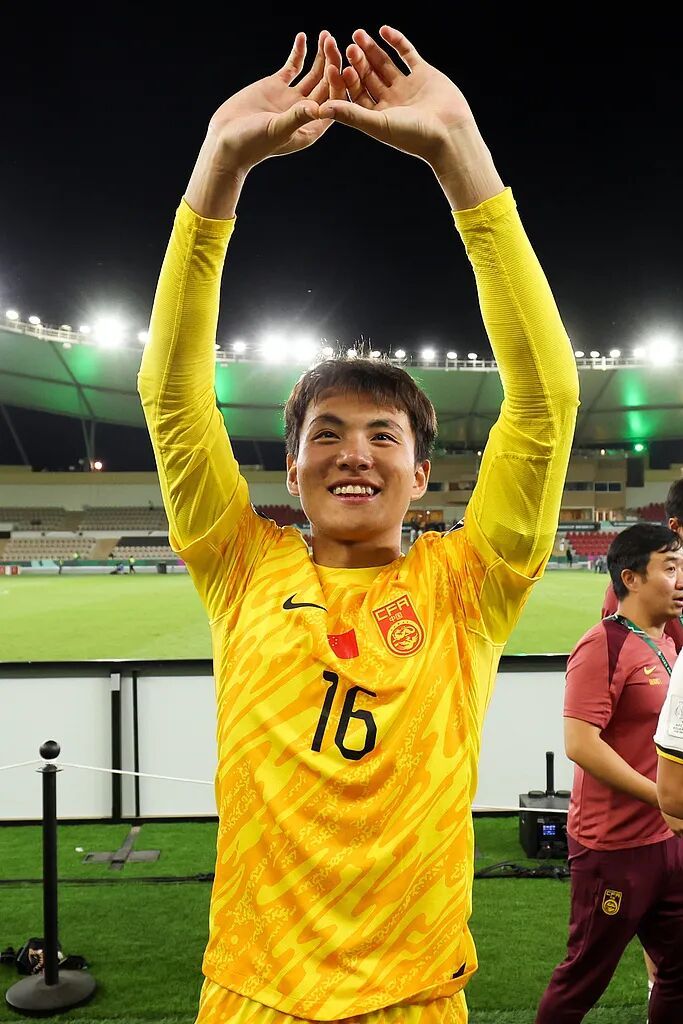 昨晚比赛后，门将李昊迅速蹿红