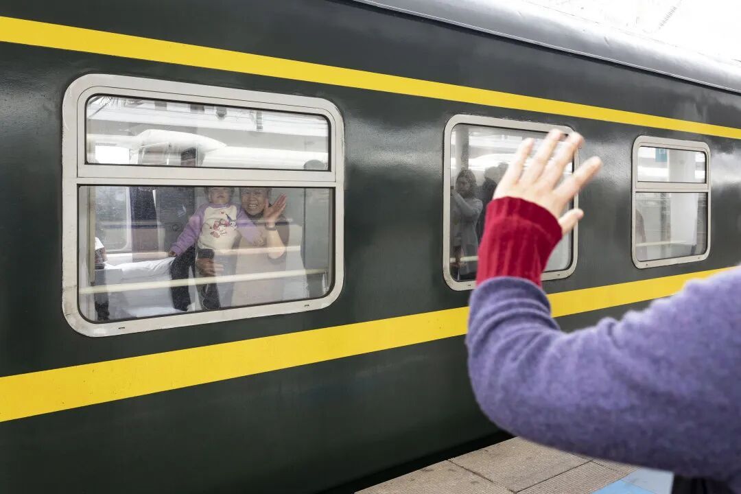 就在今天，正式告别！不少广州街坊一早去打卡