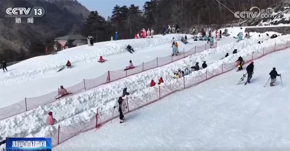 “冰雪+文旅”激发冬日经济热“雪”沸腾 冰雪产业成开年经济“强劲引擎”