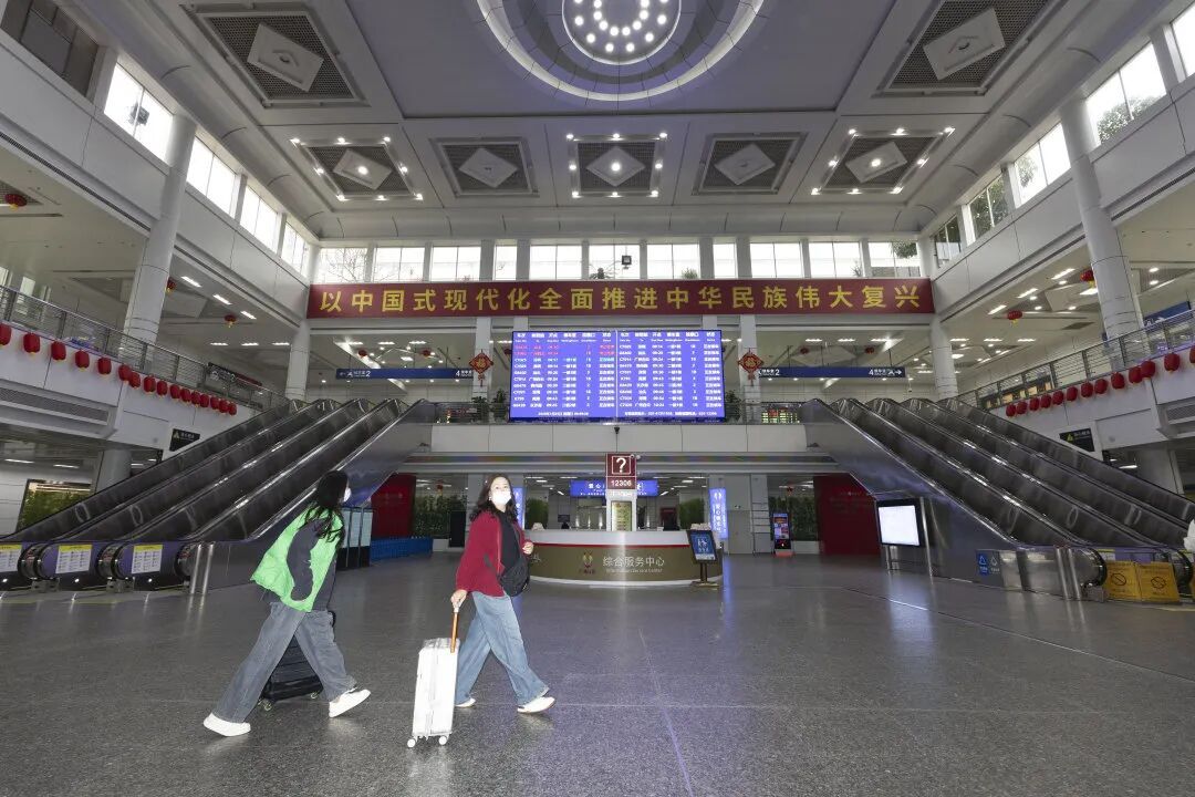 就在今天，正式告别！不少广州街坊一早去打卡