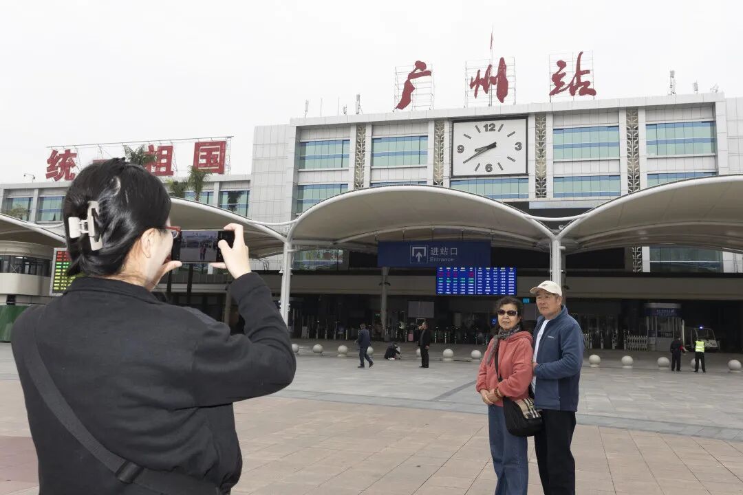 就在今天，正式告别！不少广州街坊一早去打卡