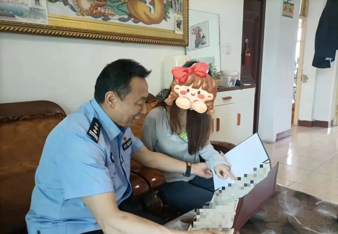 民警十年守护,传递关爱温情:绝境少女逆袭为名校大学生 民警十年守护,传递关爱温情:绝境少女逆袭为名校大学生