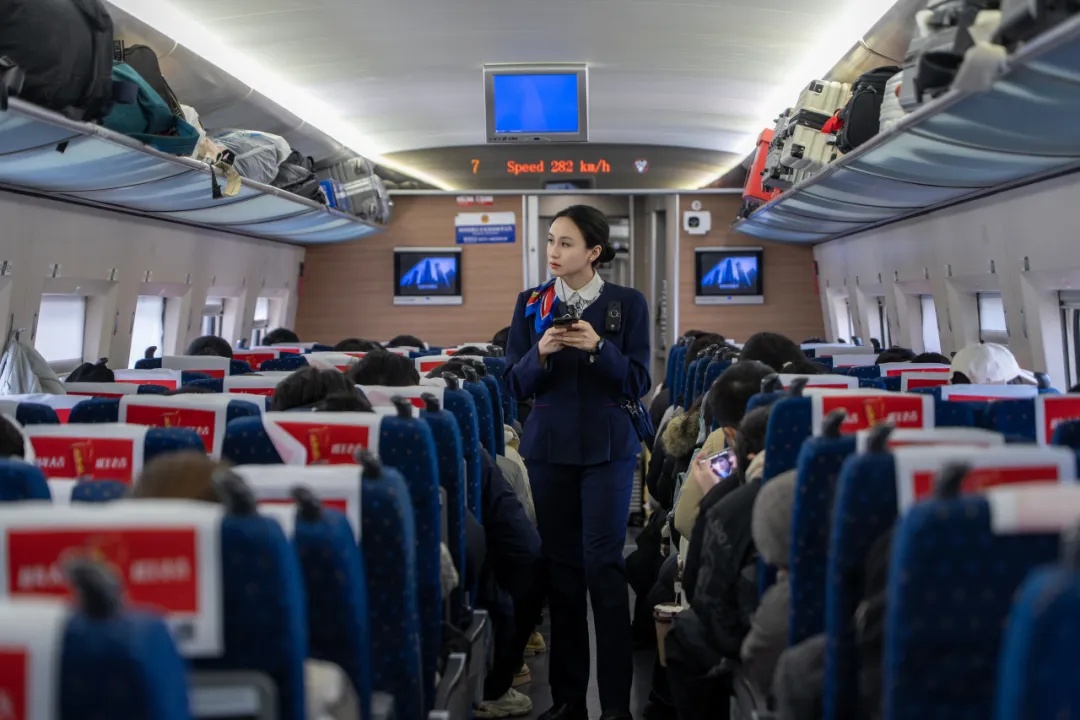 高铁“漂流瓶”又来了，这次是……