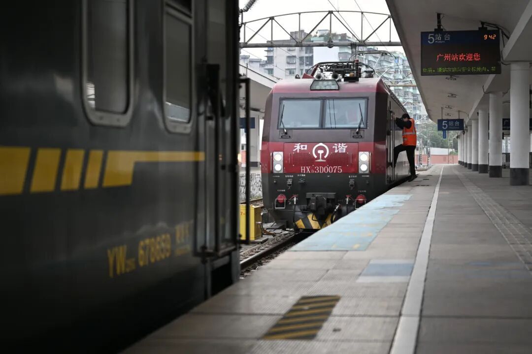 就在今天，正式告别！不少广州街坊一早去打卡