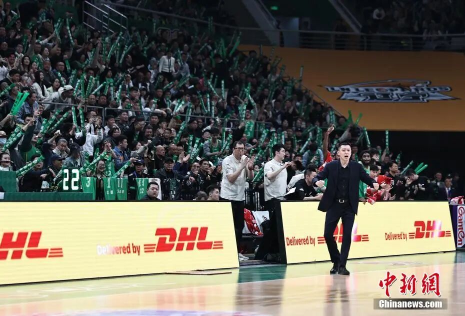 辽宁男篮官宣：杨鸣辞职！CBA主帅“离职潮”继续