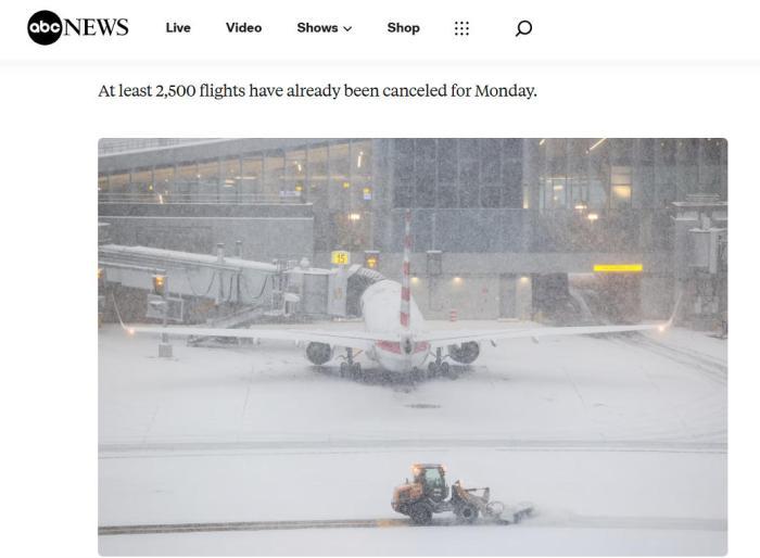 冬季风暴肆虐美国：超90万户断电，1.1万架次航班取消