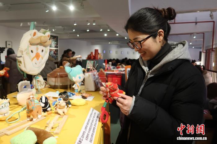 马年文创出圈 情绪价值优先