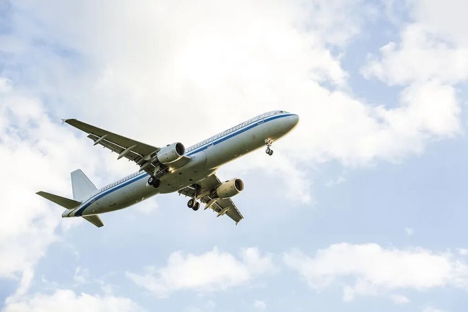 多地法院通报违反“限高令”乘机案例,多人被拘留;法学专家提醒 多地法院通报违反“限高令”乘机案例,多人被拘留;法学专家提醒