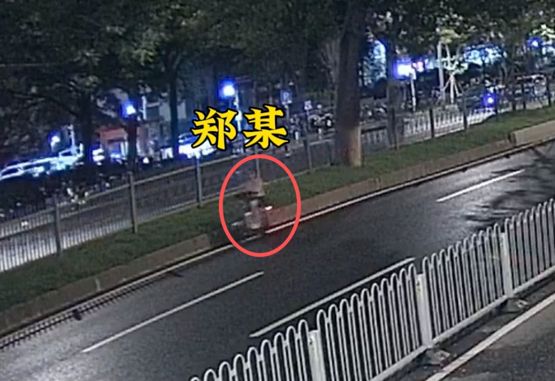 男子醉驾、逆行、不戴头盔......骑“电鸡”被撞身亡，本人全责！广州交警披露详情