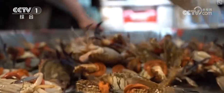 水果“新面孔”畅行县域市场 冬日餐桌焕新传统菜市场活力升级