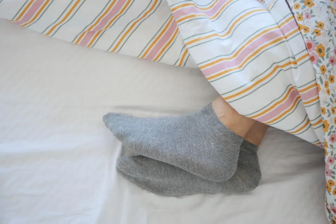 睡觉到底要不要穿袜子?这些人穿了睡得更香! 睡觉到底要不要穿袜子?这些人穿了睡得更香!