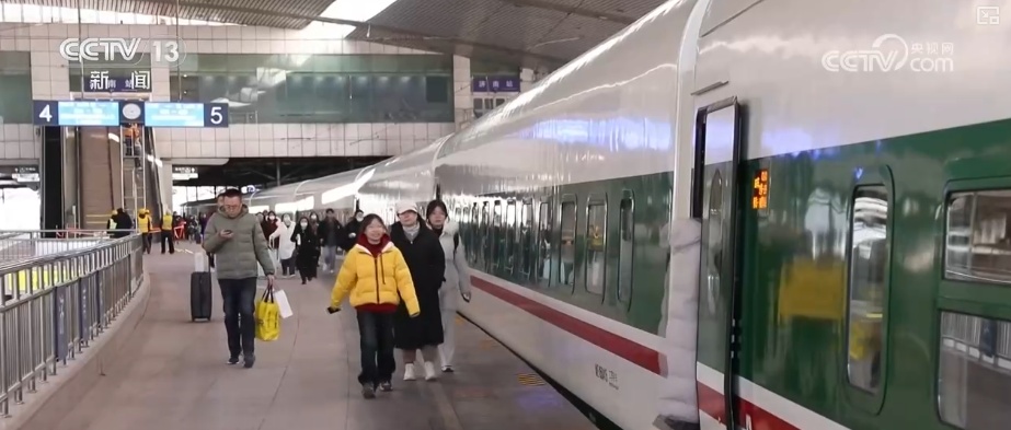 服务升级坐“动集列车”一路赏文化 “夕发朝至”满足百姓多元出行需求